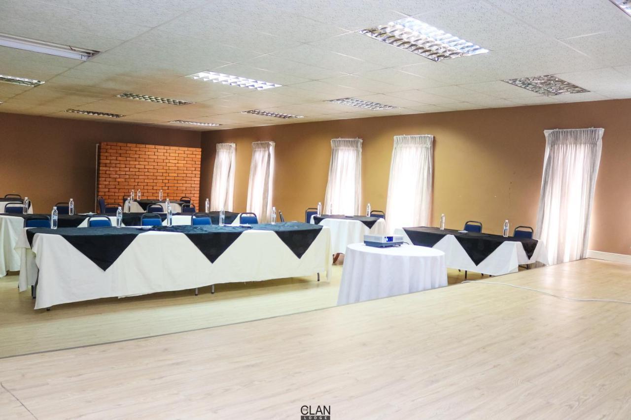 The Clan Lodge Mohlanapeng Exterior photo
