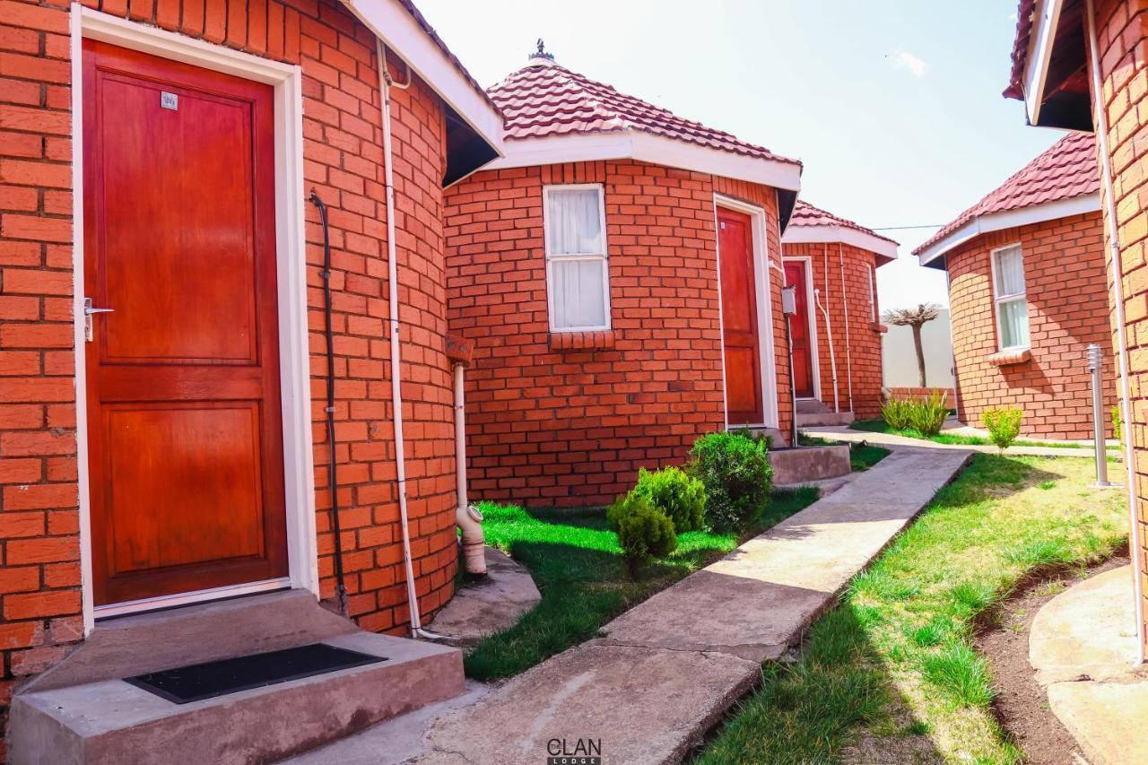 The Clan Lodge Mohlanapeng Exterior photo